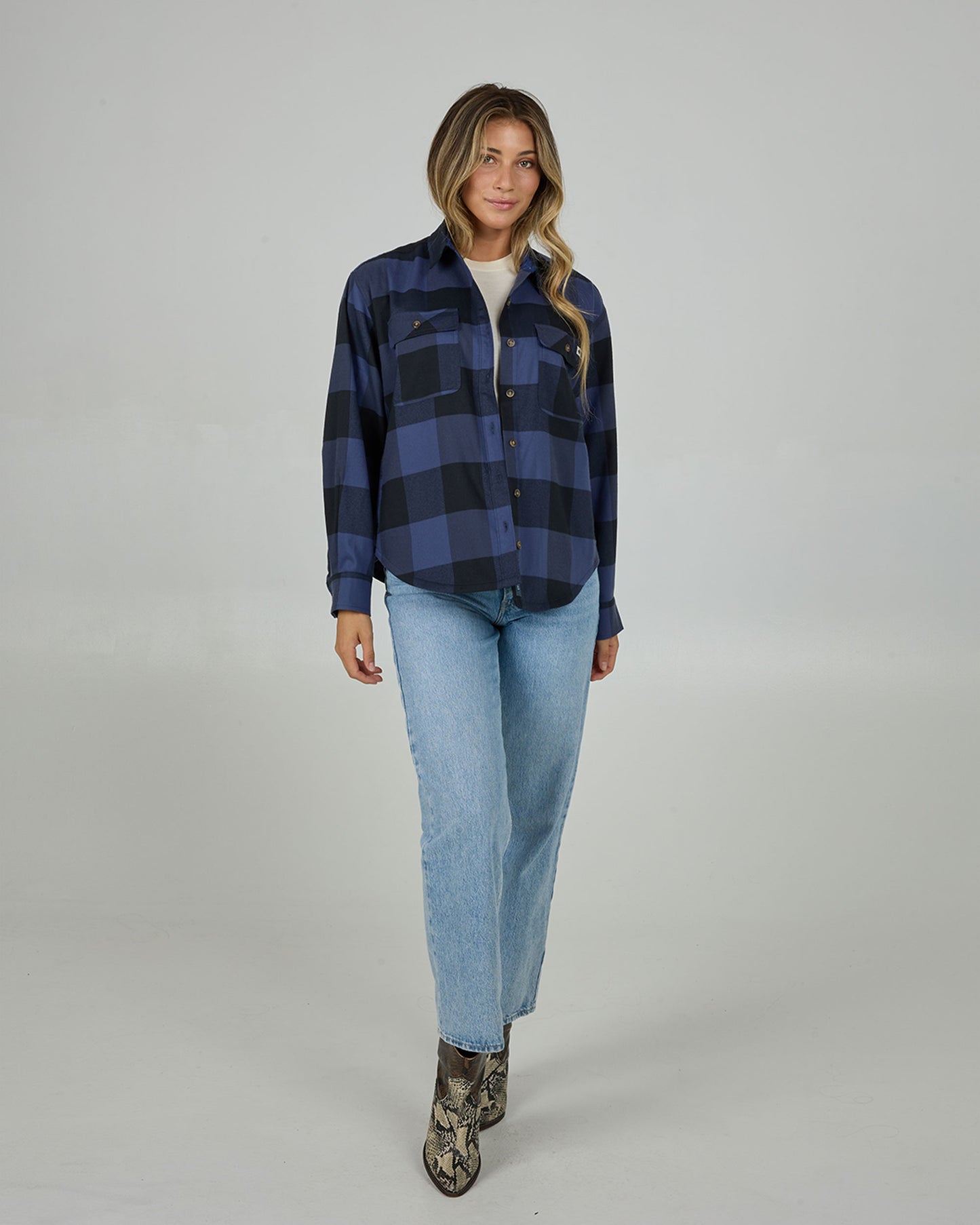 21435074W_INDIGO_4_1748397885