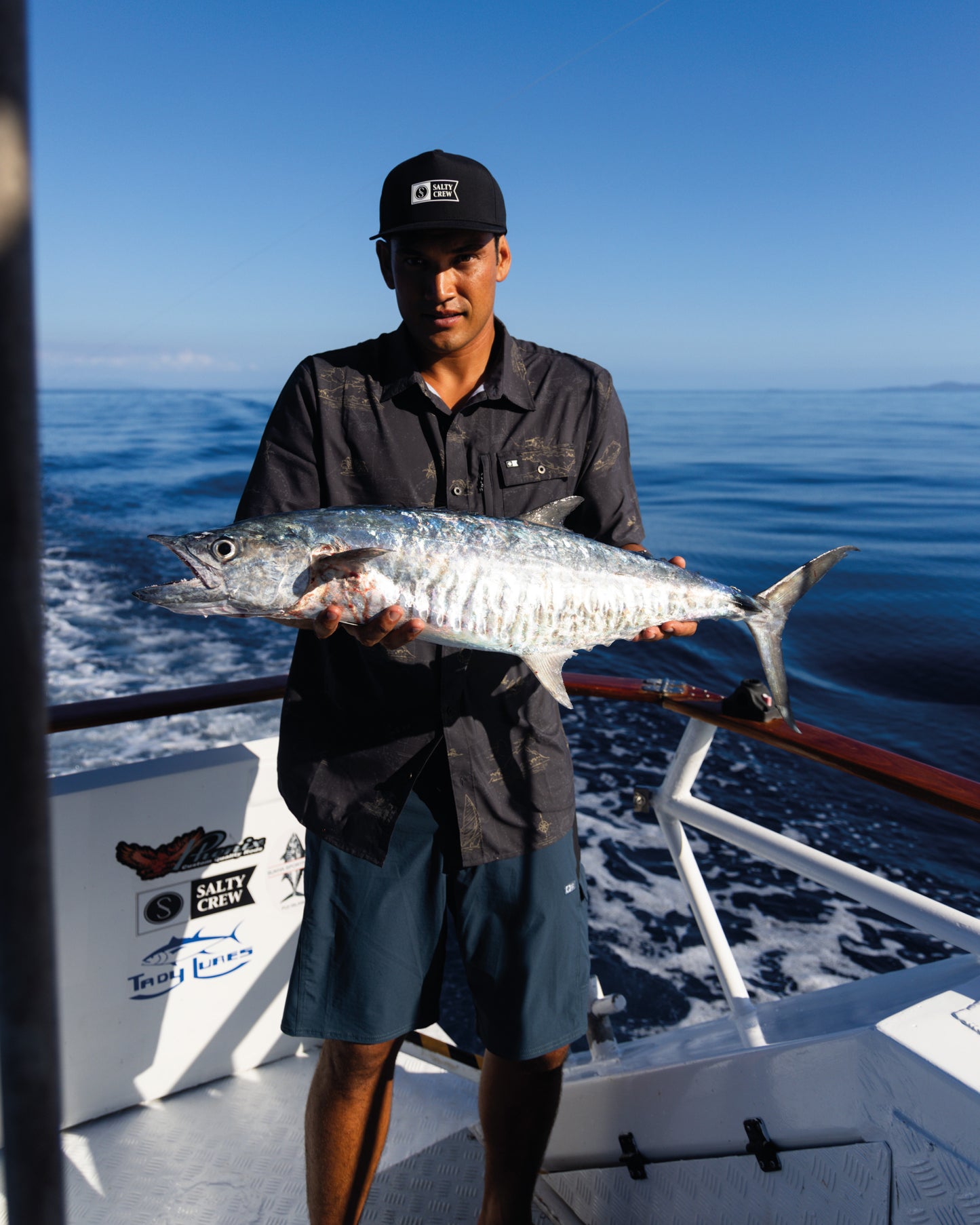 Helmsman Uv Button Up - Phantom