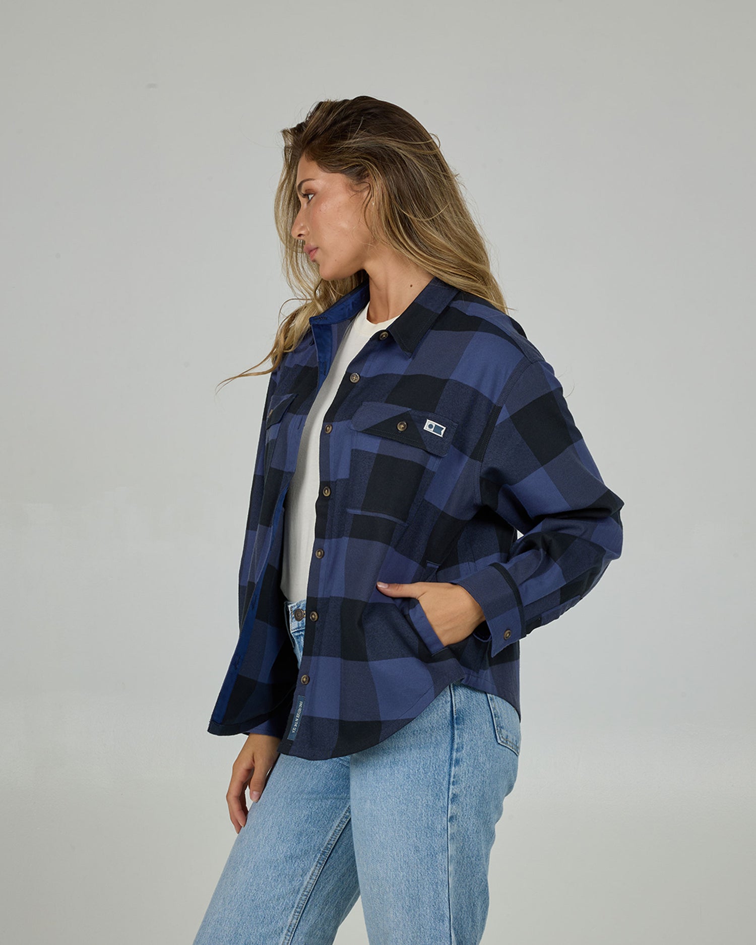 21435074W_INDIGO_3_1748397885