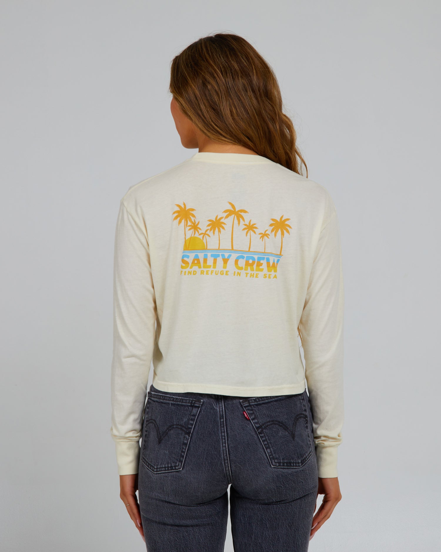 Vista posterior de Boardwalk Off White L/S Crop